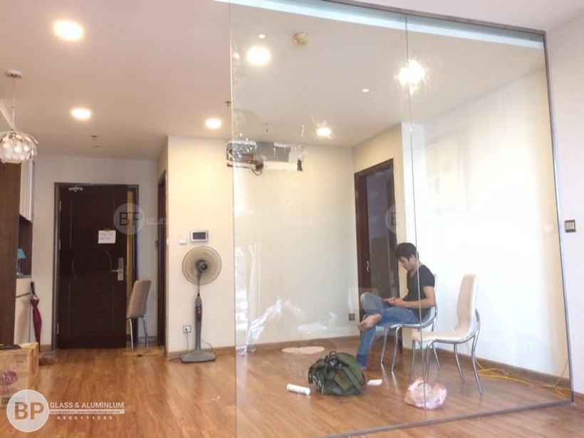 Lắp vách ngăn kính văn phòng Anh Hải T3 Timecity
